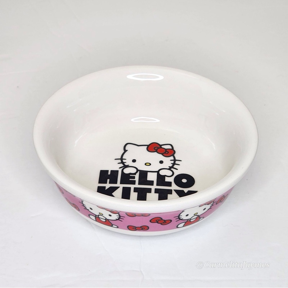 🚫SOLD!🚫 HELLO KITTY 🐱 Small Sanrio Pink & White Ceramic Feeding Food Dish NWT